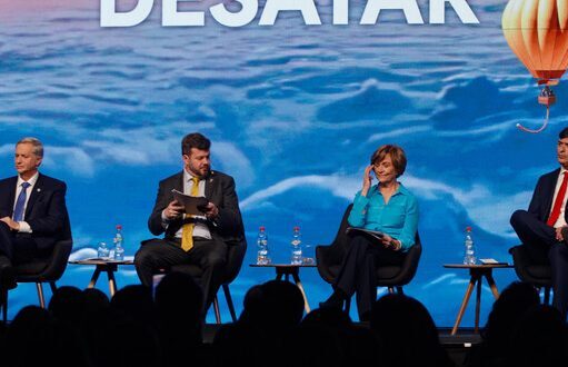 Debate ICARE 2025: Candidatos opositores marcan agenda laboral y critican ausencia de Jeannette Jara