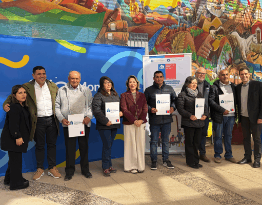 15 familias de Monte Patria reciben títulos de dominio y se convierten en dueñas legales de sus propiedades