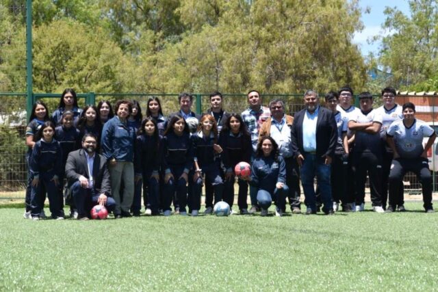 ROYALTY-ANDACOLLO-img_1535-2