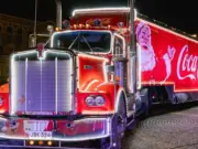Caravana Navideña Coca-Cola 2025 visitará 15 comunas del país: revisa cuándo pasará por tu ciudad