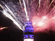 Tras 7 años de ausencia, Torre Entel volverá a iluminar Santiago con espectáculo de Año Nuevo