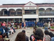 Coros itinerantes sorprenden a transeúntes en pleno centro de La Serena