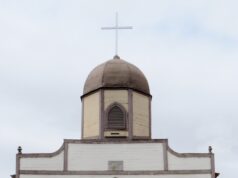 Incendio destruye la histórica capilla Santa Ana, último vestigio del campamento minero El Tofo