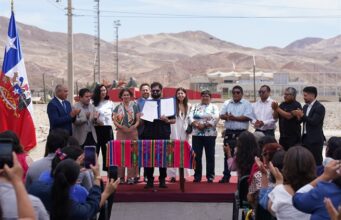 Presidente Boric firma decretos que crean la Red de Salares Protegidos de Atacama