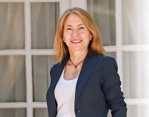 Presidenta de la CPC matiza dichos tras polémica por feriados irrenunciables