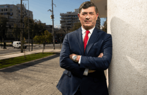 Parisi critica concepto de “Gobierno de emergencia” de Kast y lo califica como estrategia comunicacional