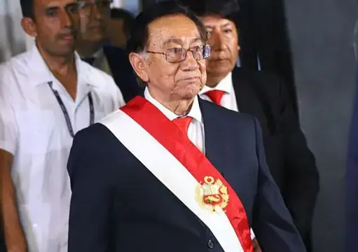 INTERNACIONAL: Presidente de Perú critica plan “Escudo Fronterizo” de Chile y lo compara con el Muro de Berlín
