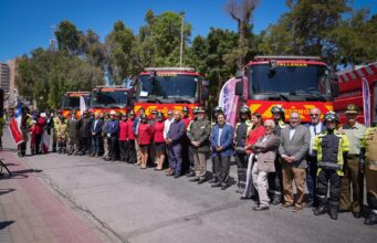Atacama refuerza su capacidad de respuesta: entregan seis modernos camiones aljibe a Bomberos