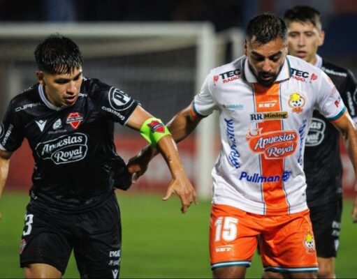 Cobresal y Ñublense reparten puntos en intenso duelo por la Copa de la Liga