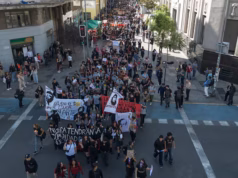 Manifestaciones estudiantiles marcaron la jornada en el centro de Santiago