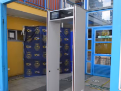 Colegios evalúan detectores de metales como medida ante aumento de amenazas escolares