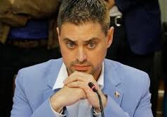 Bancada PS acusa “censura” contra diputado Manouchehri en comisión de Hacienda