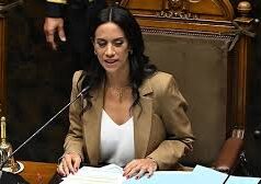 Paulina Núñez impulsa proyecto para perseguir responsabilidad de padres por daños causados por menores