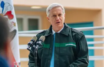 Kast califica de “histórico” traslado de cerca de 400 reos a nueva cárcel de Talca y anuncia “cambio de mano” en sistema penitenciario